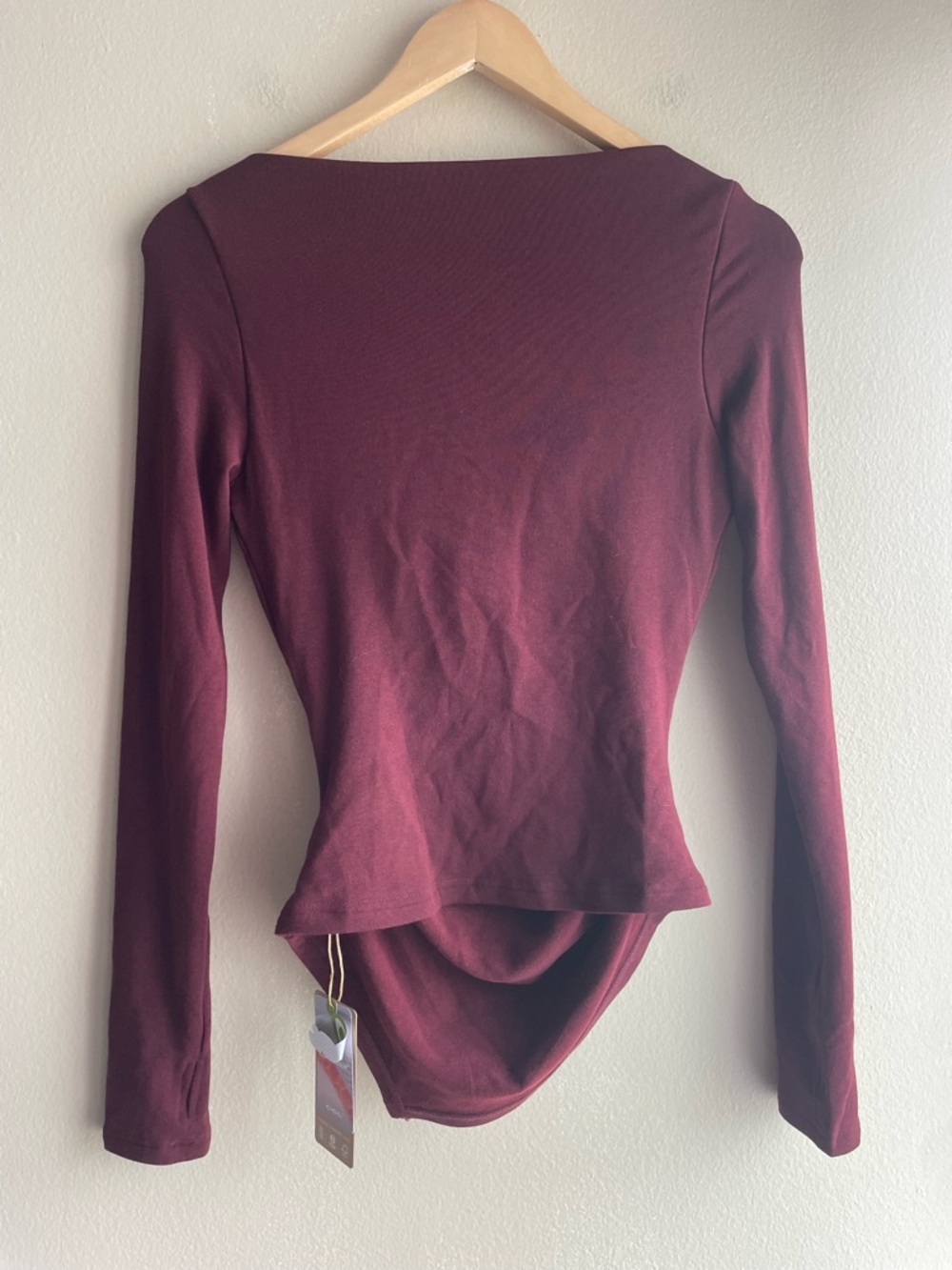 New OGL Women Burgundy Top Size Small - Picture 3 of 8